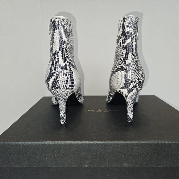 Rag Bone New York‎ Snake Print Pointed Toe Ankle Boots Cream Cap Heel Zip - Picture 2 of 4
